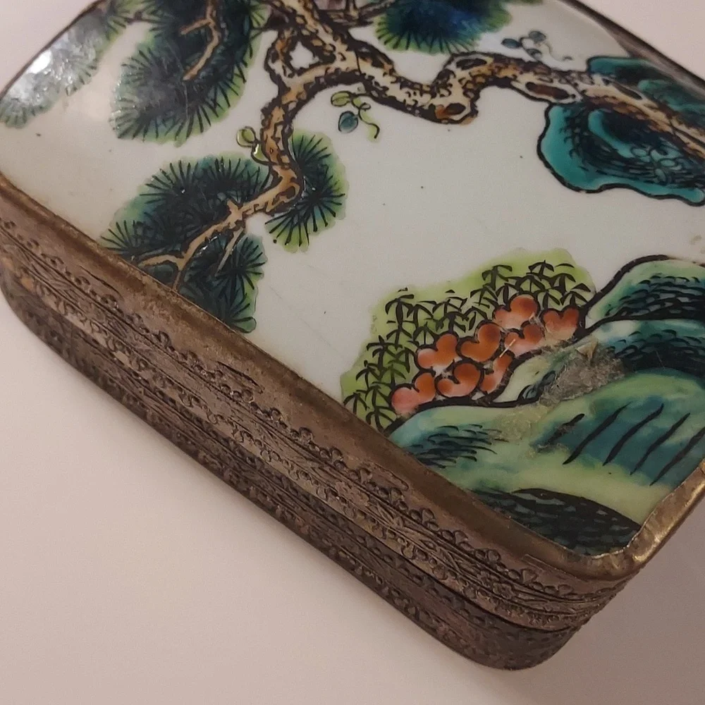 Chinese Porcelain Shard Box Vintage tree botanical floral design